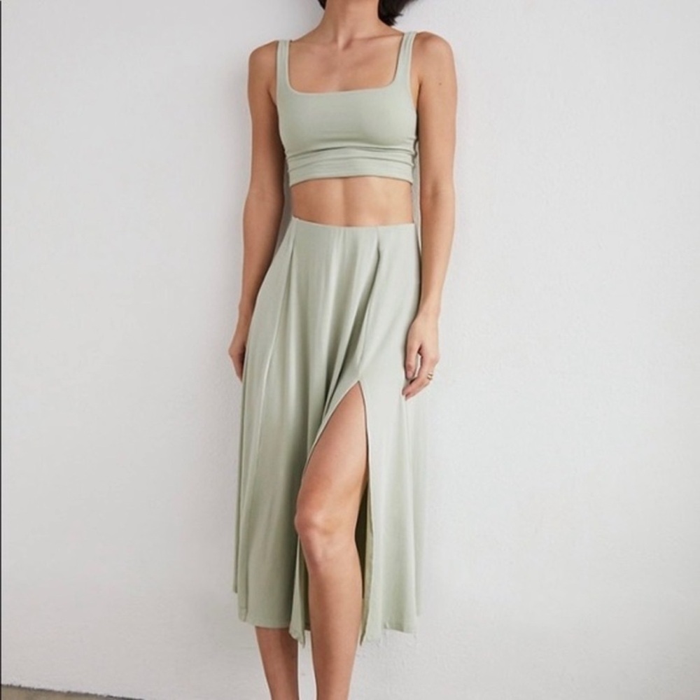 Wilfred Light Green Midi Skirt